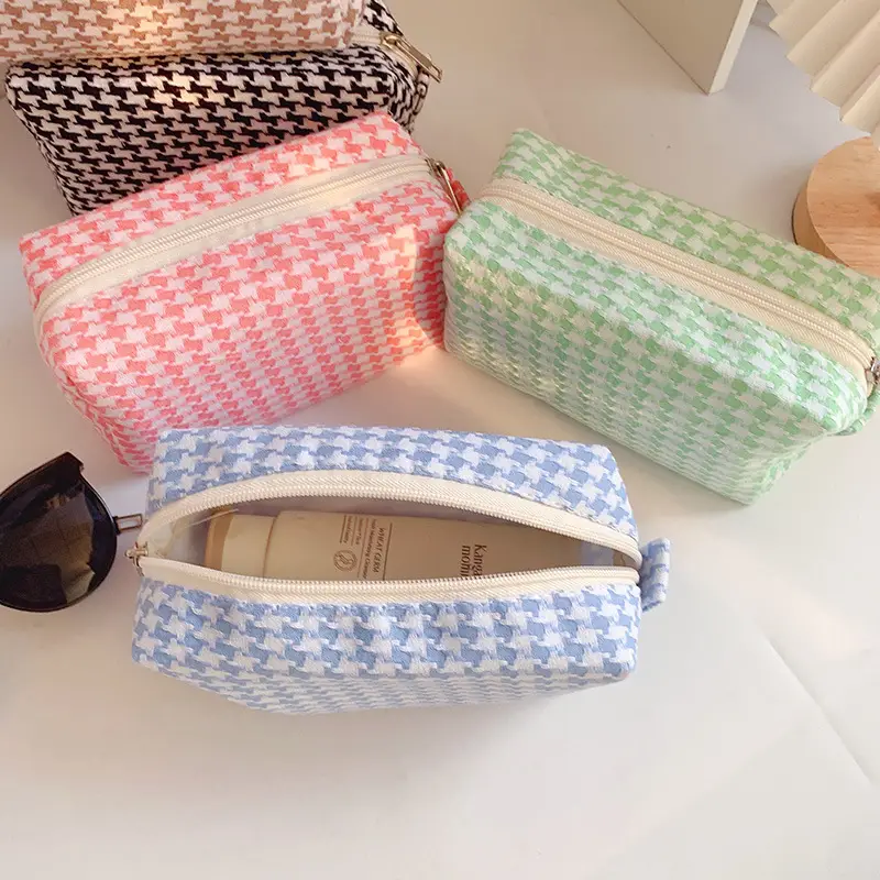 houndstooth-cosmetic-bag (2)